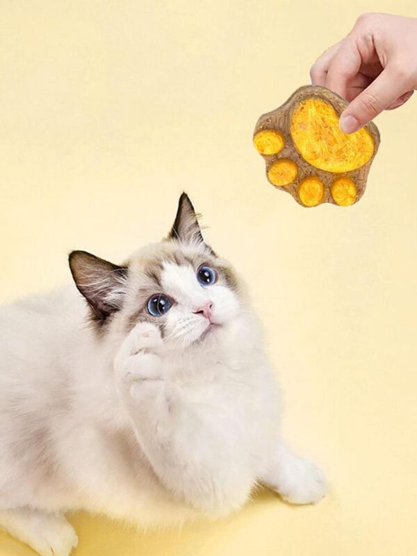 Paw Shape Cat Snack Cleaning Cat Snacks Kitten Treats Paw Shape Cat Food Footprint Shaped Cat Treats Pets Supplies - Image 6