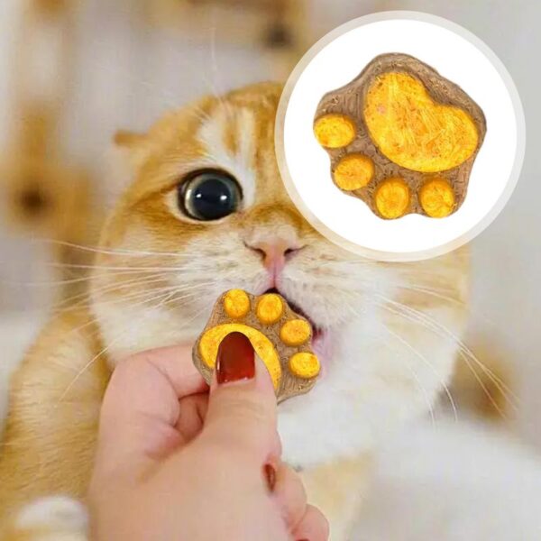 Paw Shape Cat Snack Natural Freeze-dried Cat Paw Footprint Shaped Biscuits Cat Treats Oral Cleaning For Cats Pets - Image 2