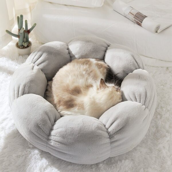 Pet Flower Nest Cat Neck Guard Plush Nest Cat Mat Universal Round Doghouse Cat Bed Cat Bed for All Seasons