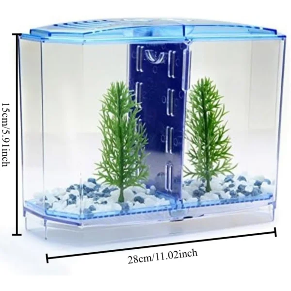 A fish tank suitable for families, with a lid and a partition inside. Suitable for raising small and medium-sized fish